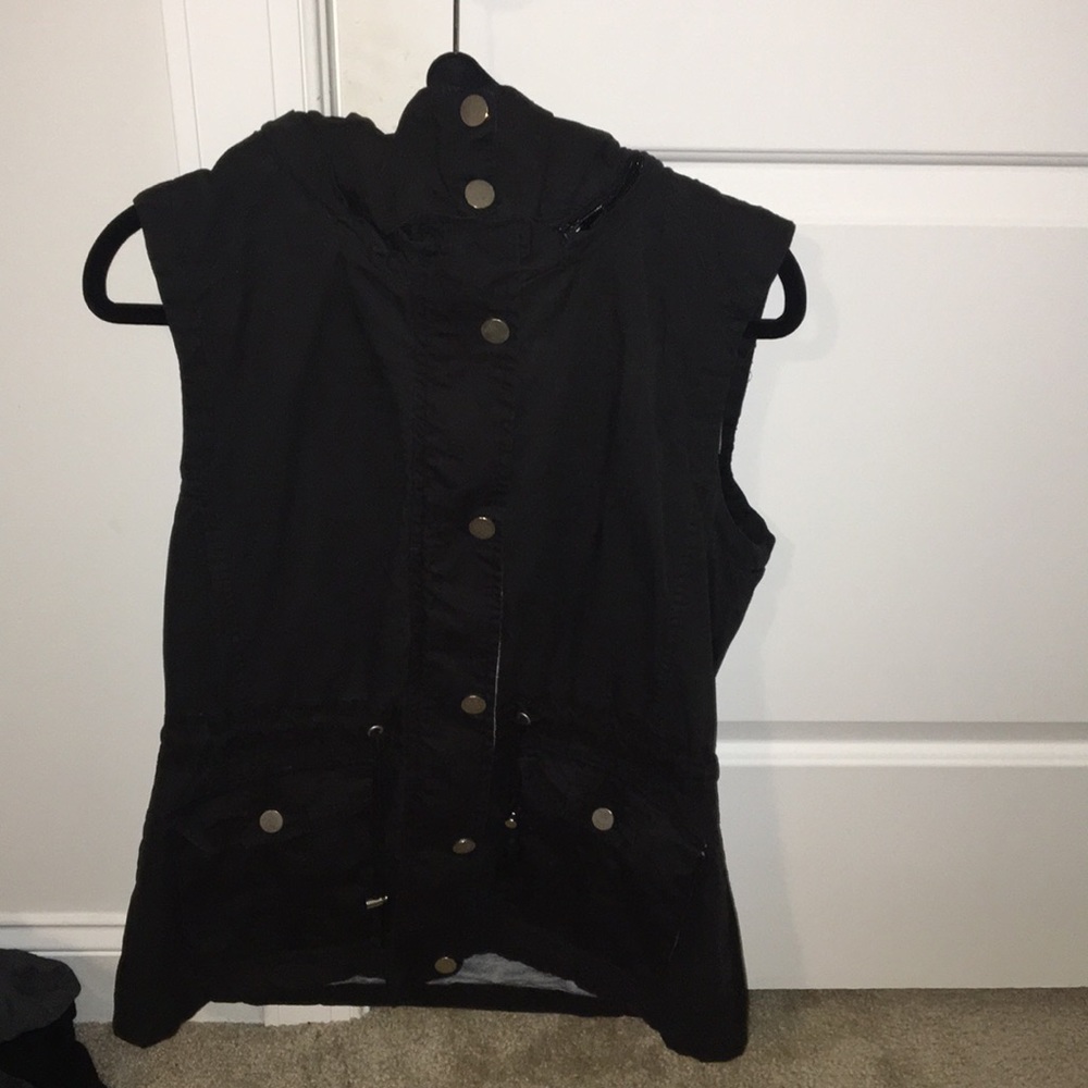 I am selling this because it is an XL and too big!